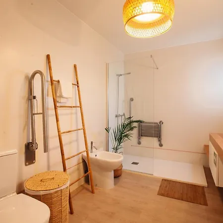 We Surf House *