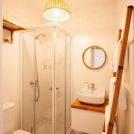 Bed & Breakfast We Surf House *