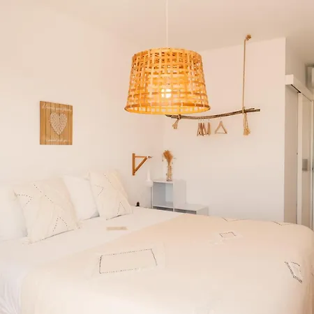 We Surf House