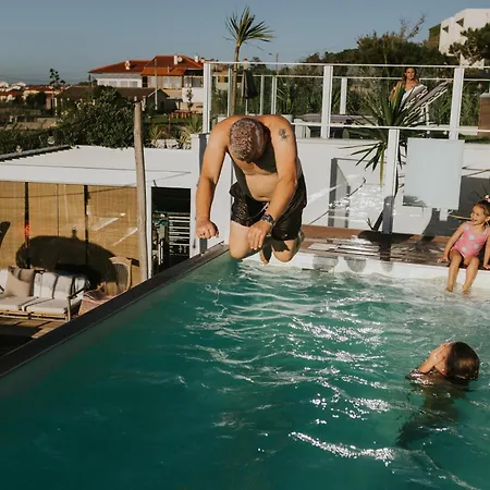 We Surf House Bed & Breakfast