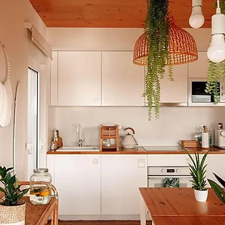 We Surf House 3*