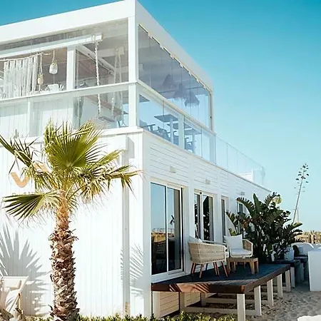 Bed & Breakfast We Surf House 3*