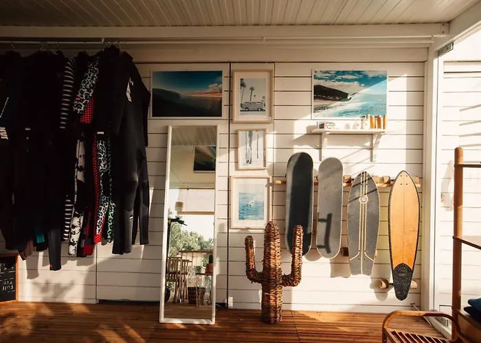 Couette-café We Surf House 3*