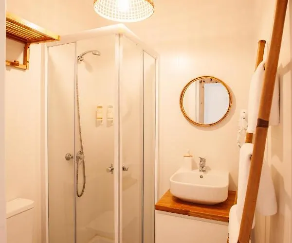 Couette-café We Surf House 3*